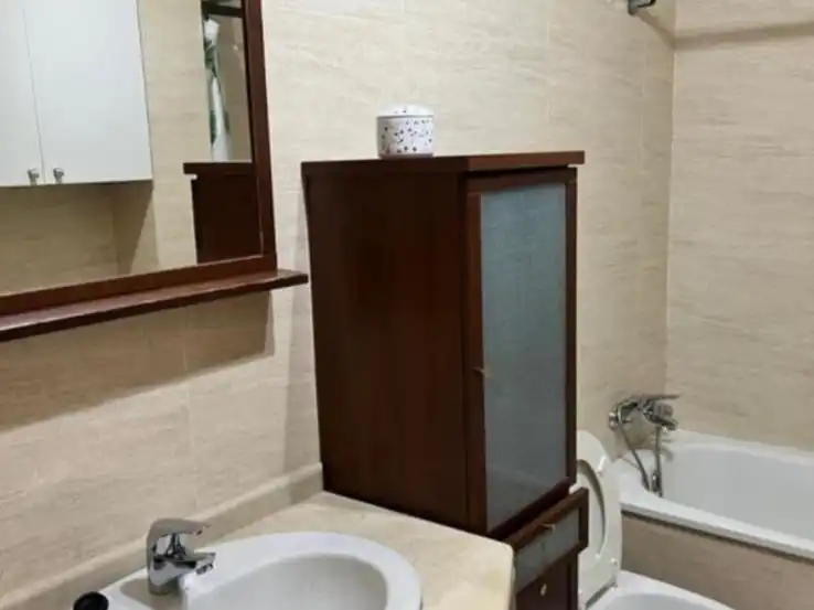 Baño de Piso en venta en Nerja con Terraza, Piscina y Amueblado