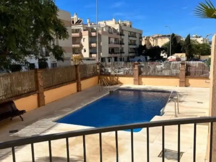 Piscina de Piso en venta en Nerja con Terraza, Piscina y Amueblado