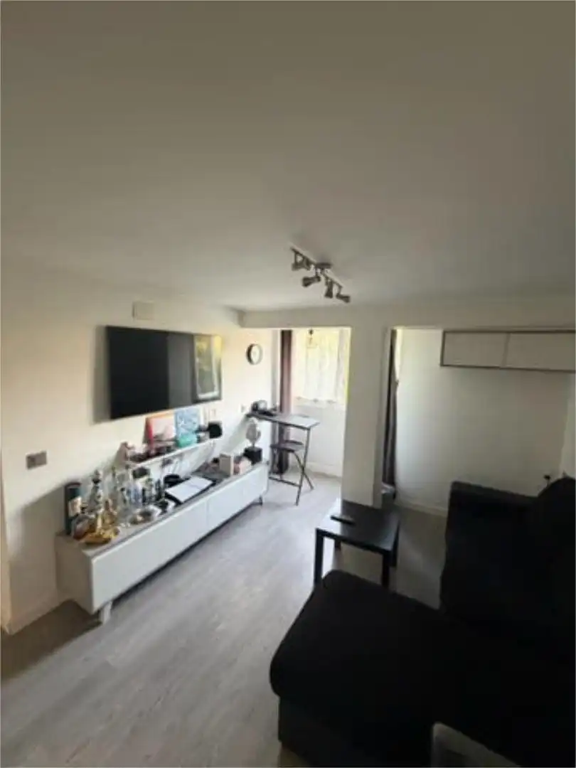 Flat for rent in Pueblo Nuevo Flat for rent in Madrid with Furnished