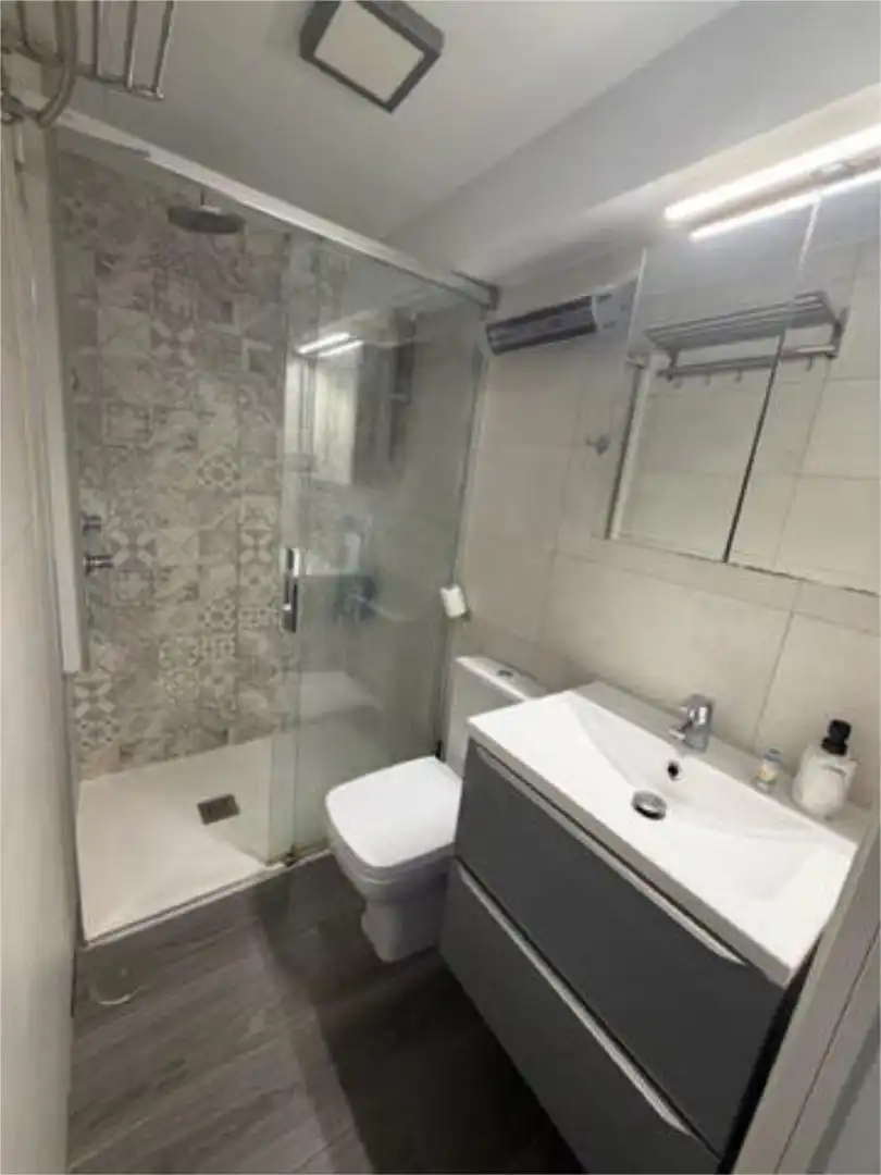 Flat for rent in Pueblo Nuevo Bathroom of Flat for rent in Madrid with Furnished