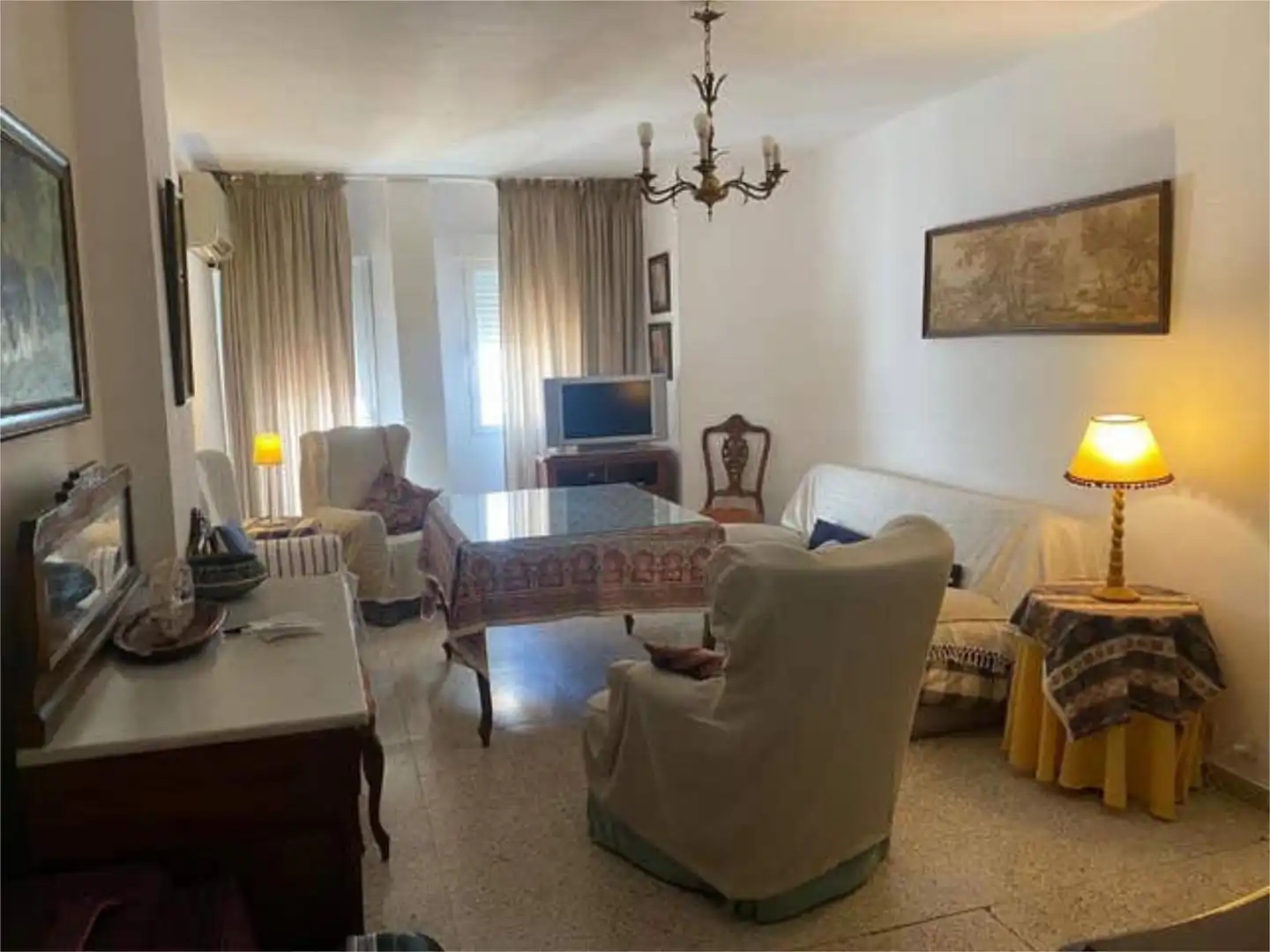 Flat for rent in Zona Centro Living room of Flat for rent in Córdoba with Furnished