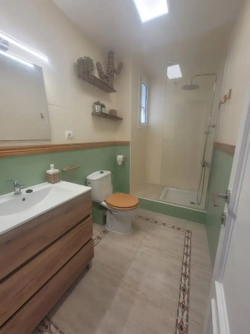 Piso de alquiler en Plaça Cosme Maine, 1117, Calafell Poble Baño de Piso de alquiler en Calafell con Amueblado, Horno y Lavadora