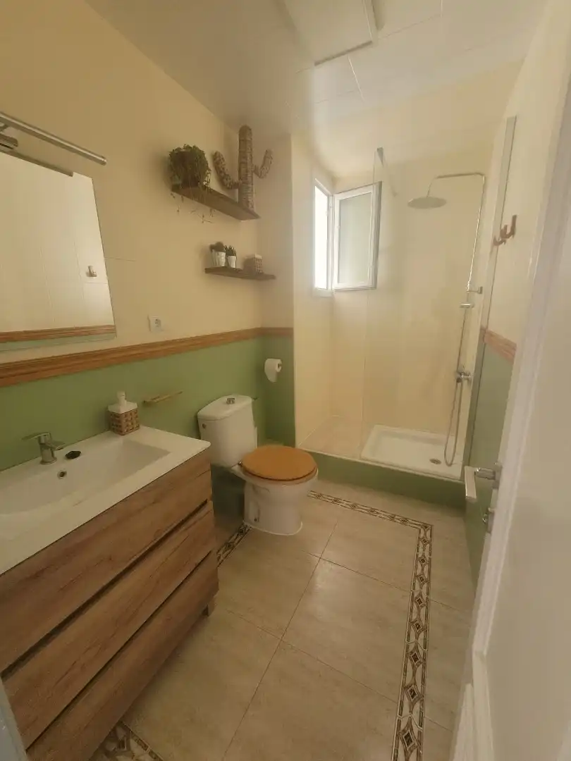 Piso de alquiler en Plaça Cosme Maine, 1117, Calafell Poble Baño de Piso de alquiler en Calafell con Amueblado, Horno y Lavadora