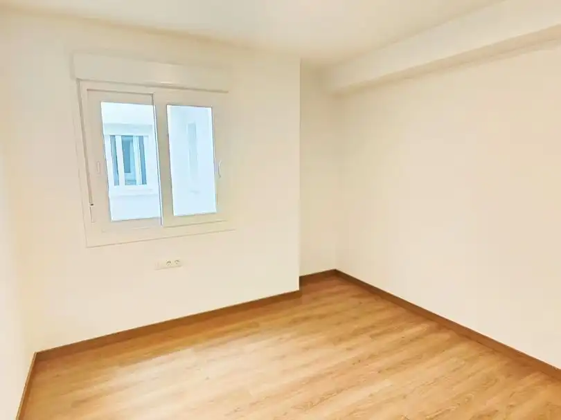 Flat for rent in Sevilla  with Air Conditioner, Heating and Parquet flooring
