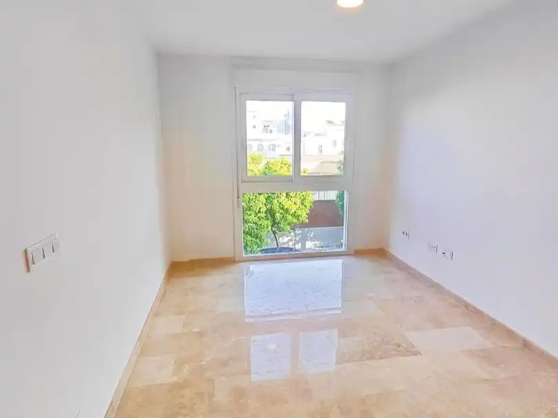 Bedroom of Flat for rent in Sevilla  with Air Conditioner, Heating and Parquet flooring