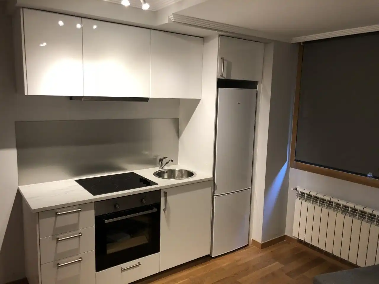 Apartament en venda a Rúa Colombia, 10, Casablanca - Calvario Cuina de Apartament en venda en Vigo amb Calefacció, Moblat i Videoporter