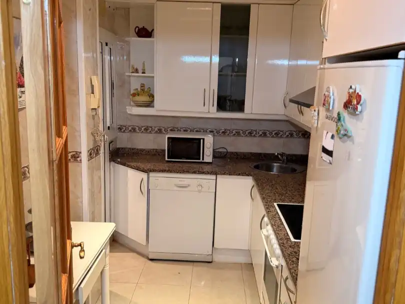 Pis en venda a Carrer de la Verge de Loreto, 6, Centre Cuina de Pis en venda en Lloret de Mar amb Calefacció, Parquet i Moblat