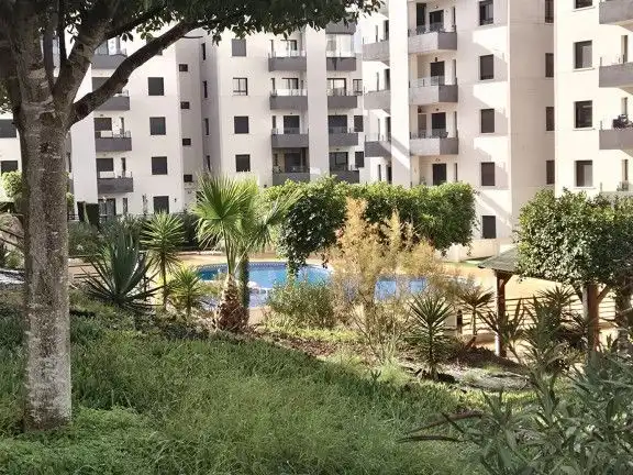 Piscina de Pis en venda en San Miguel de Salinas amb Aire condicionat, Calefacció i Terrassa
