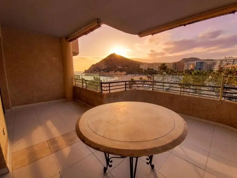 Piso de alquiler en Avinguda de la Marina Baixa, 16, Cala de Finestrat Terraza de Piso de alquiler en Finestrat con Aire acondicionado, Calefacción y Terraza
