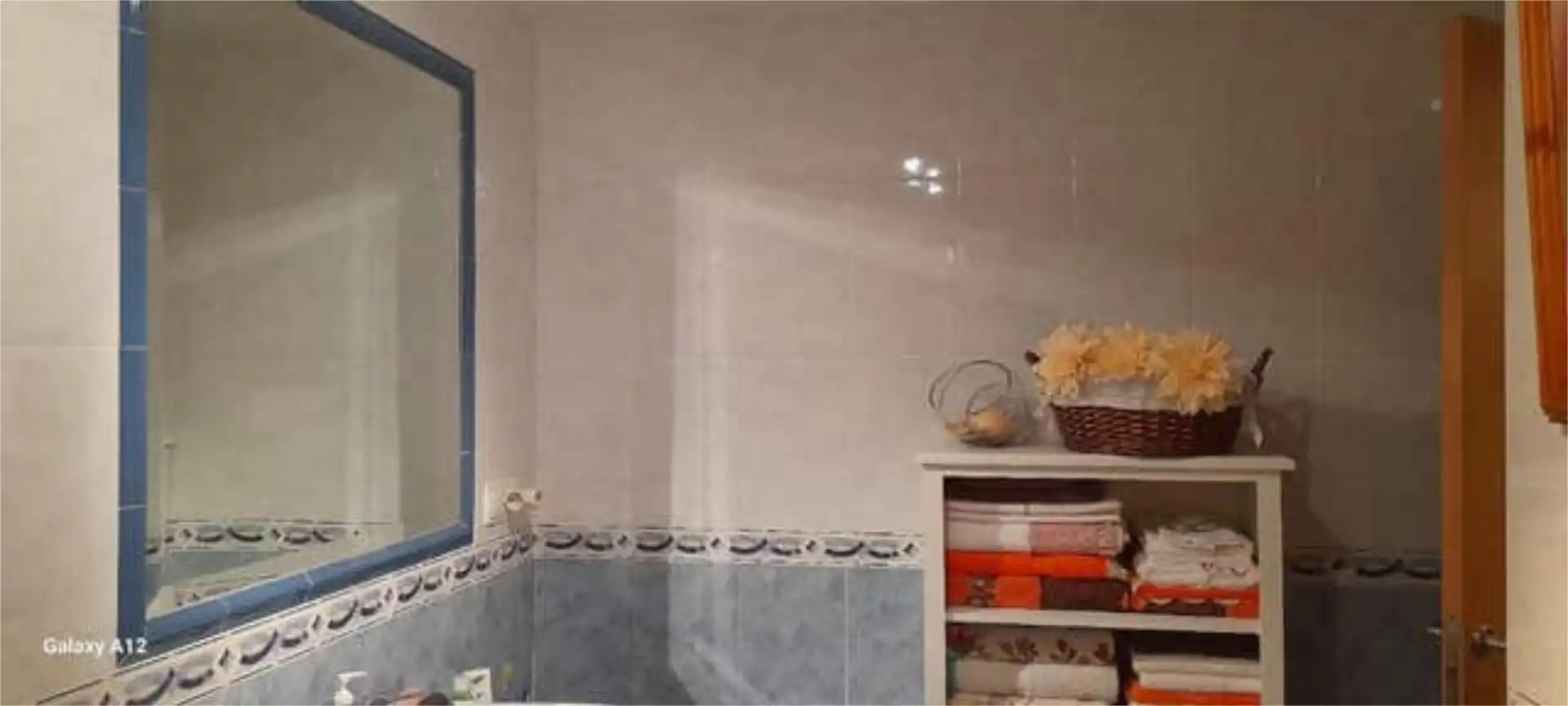 Piso en venta en Vilagarcía Baño de Piso en venta en Vilagarcía de Arousa con Calefacción, Trastero y Amueblado