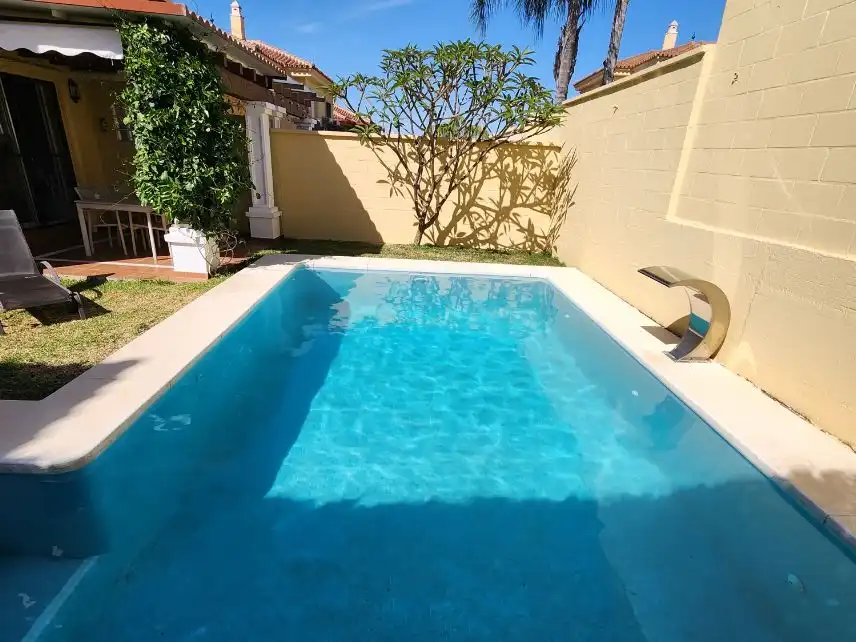 Casa o chalet en venta en Calle Rafael Farina, 17, Pinos de Alhaurín
