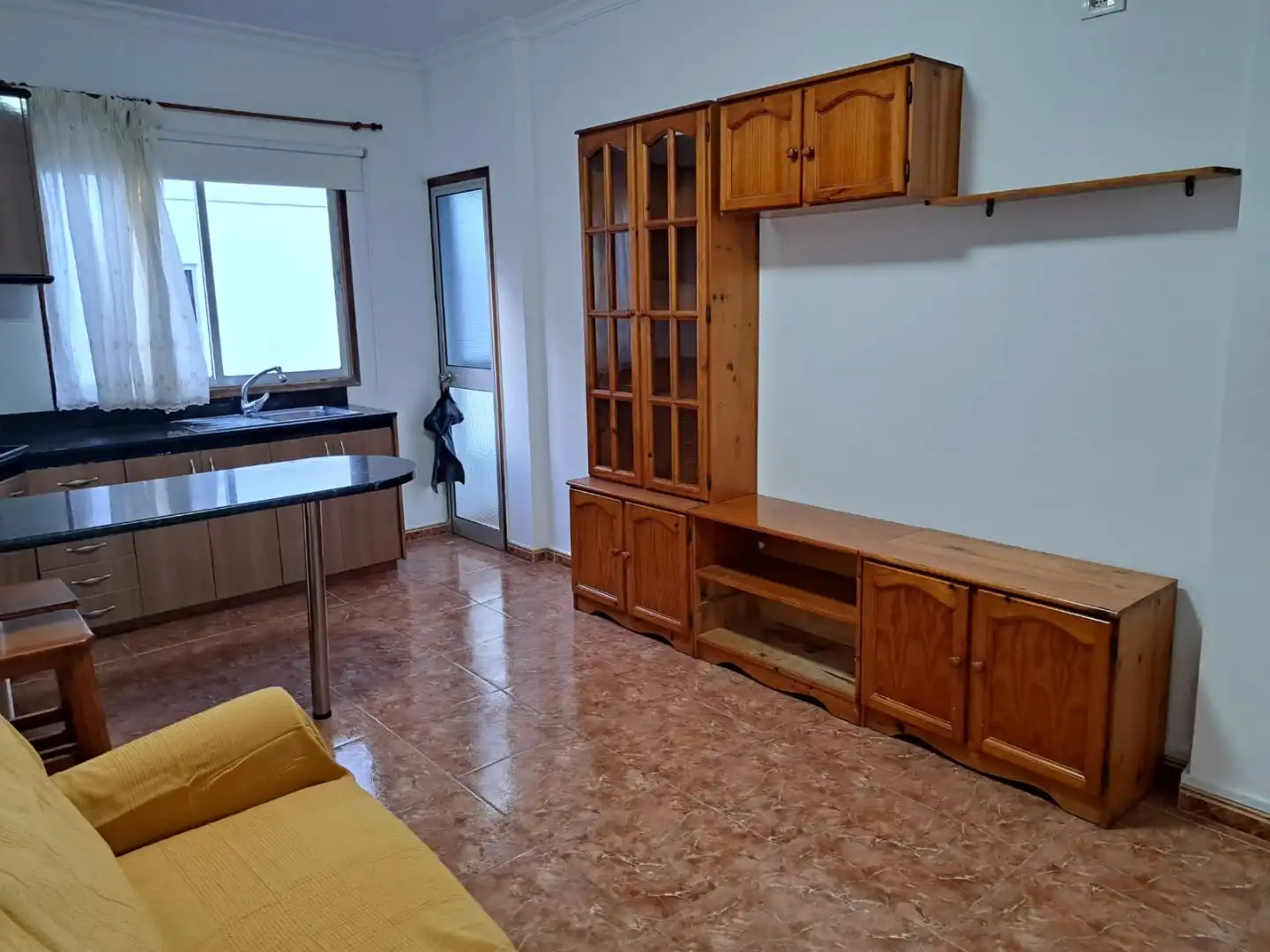 Piso de alquiler en Calle Jordán, 55, Tamaraceite Sala de estar de Piso de alquiler en Las Palmas de Gran Canaria con Amueblado