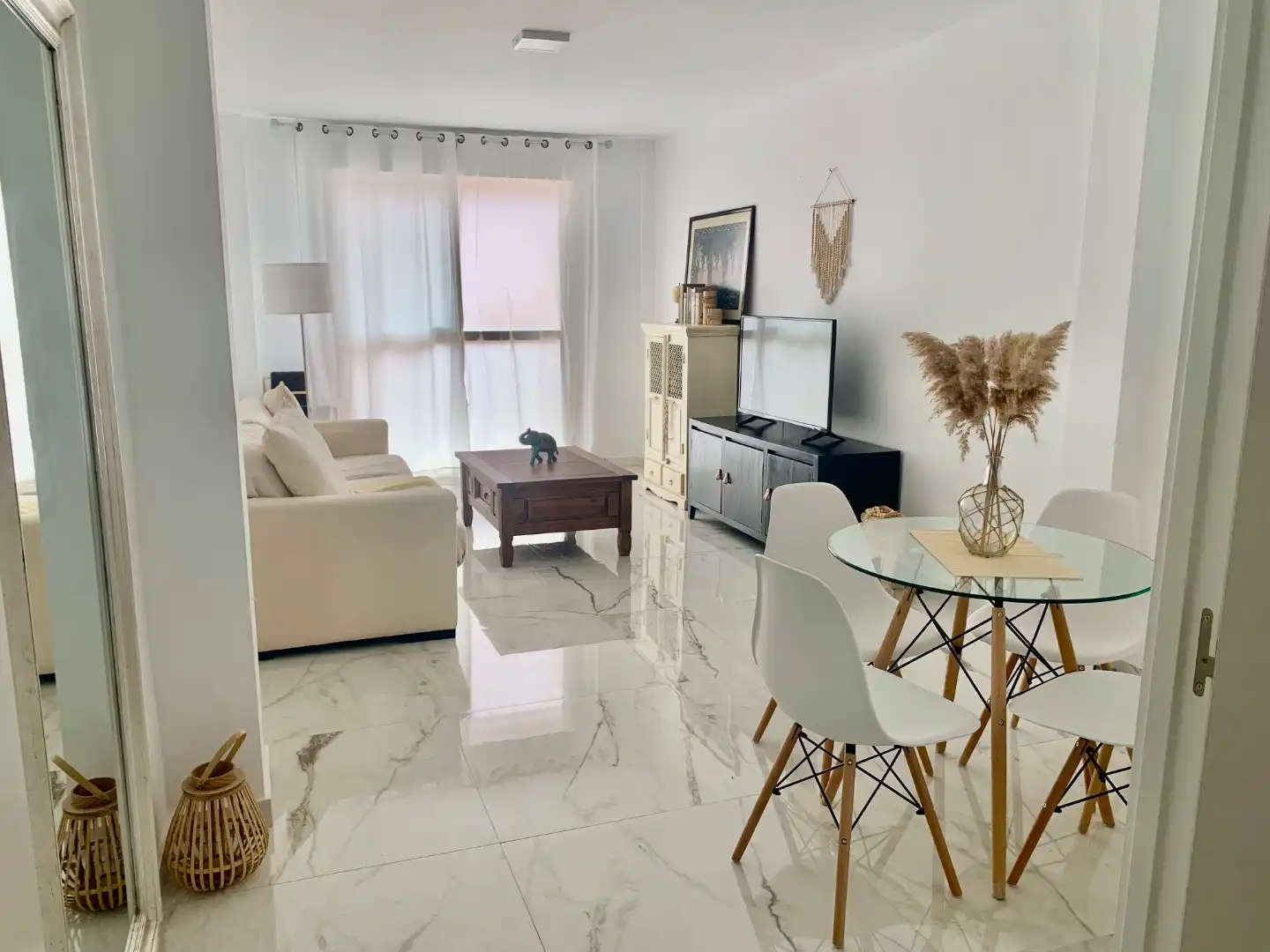 Dúplex en venta en Calle Estadio, 1, Centro Sala de estar de Dúplex en venta en Seseña con Calefacción, Piscina y Balcón