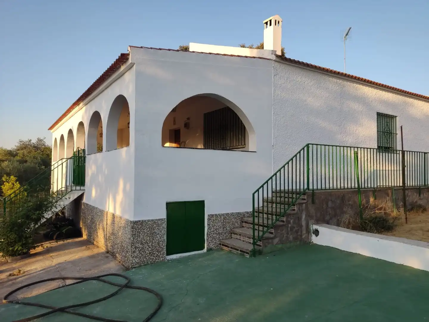 Casa o xalet en venda a Calle Sierra Norte, 136a, Castilblanco de los Arroyos Vista exterior de Casa o xalet en venda en Castilblanco de los Arroyos amb Terrassa, Piscina i Balcó