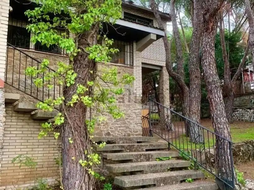 Exterior view of Houses for sale in Las Rozas de Madrid  with Heating, Private garden and Storage room
