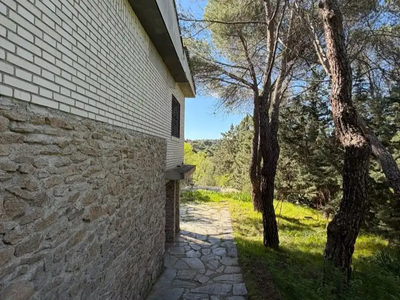 Exterior view of Houses for sale in Las Rozas de Madrid  with Heating, Private garden and Storage room
