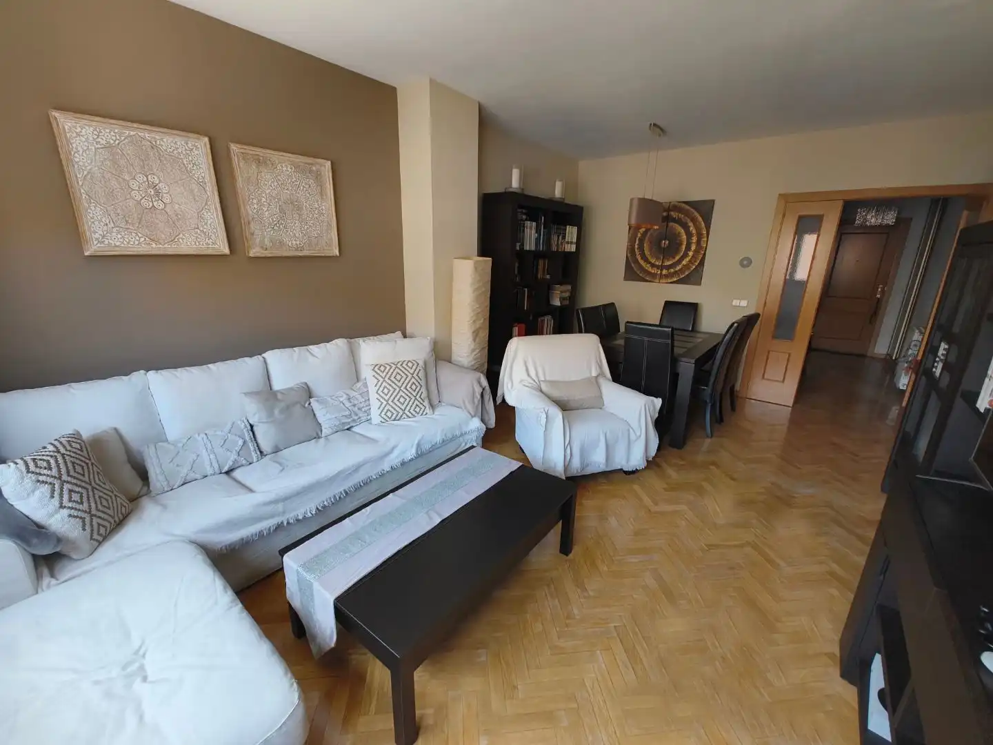Pis en venda a Calle de Miguel Ángel Asturias, 1, Sanchinarro Sala d'estar de Pis en venda en Madrid amb Aire condicionat, Calefacció i Parquet
