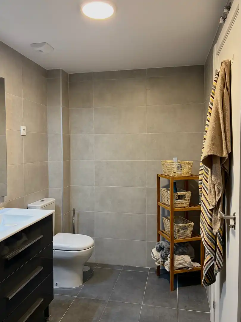 Bathroom of Flat for sale in Valdemoro  with Air Conditioner, Heating and Private garden
