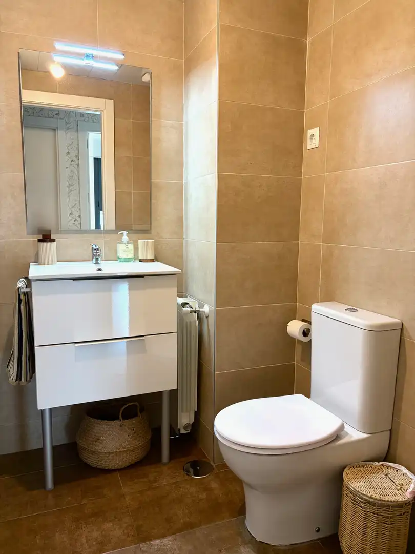 Bathroom of Flat for sale in Valdemoro  with Air Conditioner, Heating and Private garden