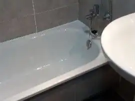 Flat for rent in Calle de Persiles y Segismunda, 6, Los Molinos Bathroom of Flat for rent in Getafe with Heating and Community parking