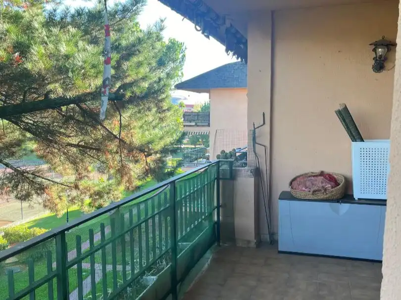 Terrasse von Wohnung zur Miete in Moralzarzal mit Terrasse, Schwimmbad und Gemeinschaftsparkplatz