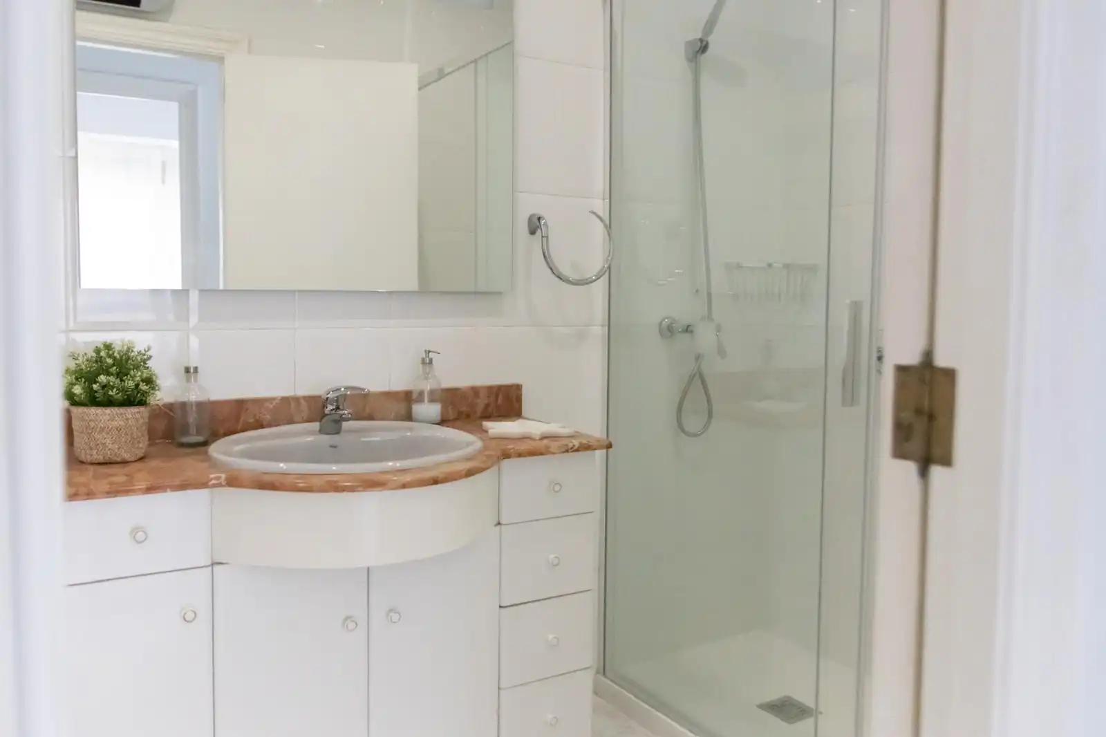 Baño de Piso de alquiler en Vila-real con Aire acondicionado y Amueblado