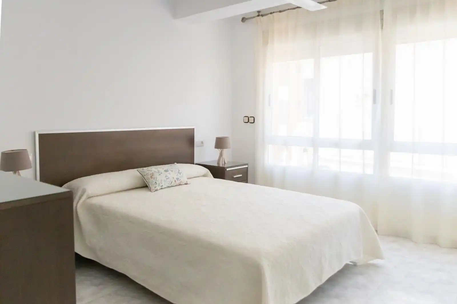 Habitación de Piso de alquiler en Vila-real con Aire acondicionado y Amueblado