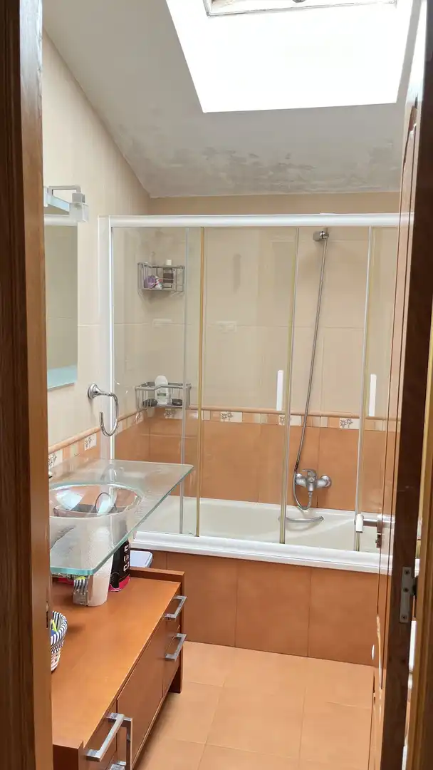 Casa o chalet en venta en Barrio Caviedes, Valdáliga Baño de Casa o chalet en venta en Valdáliga con Aire acondicionado, Calefacción y Jardín privado