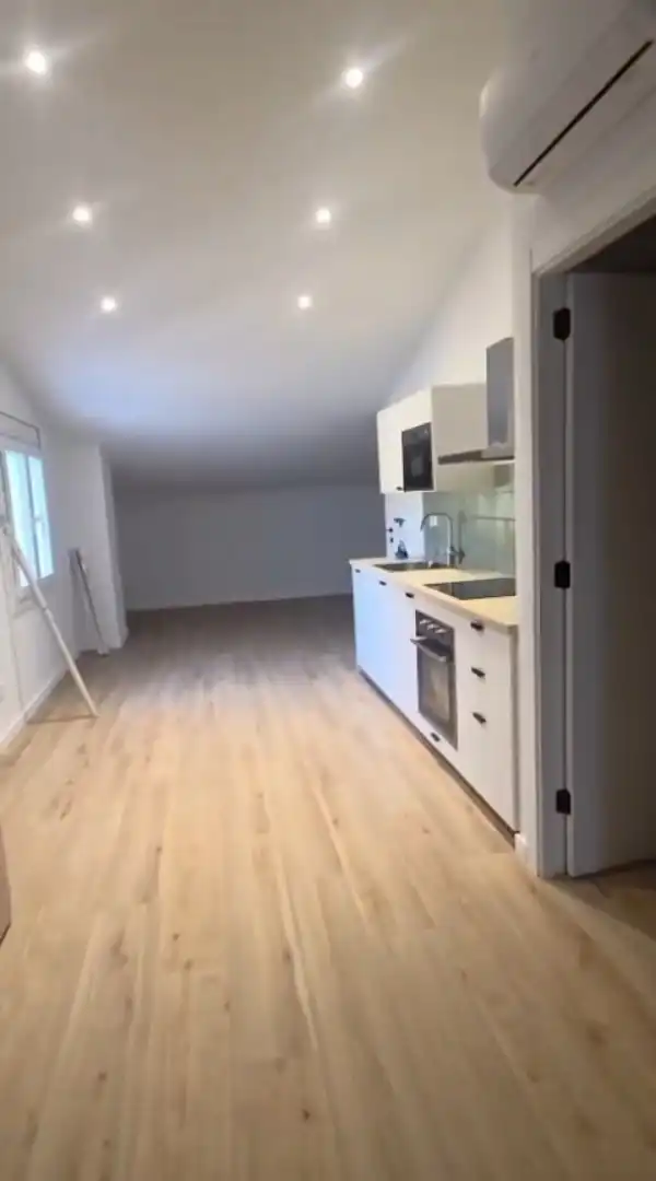 Flat for rent in B-423, 12, Súria Kitchen of Flat for rent in Súria with Air Conditioner, Heating and Oven