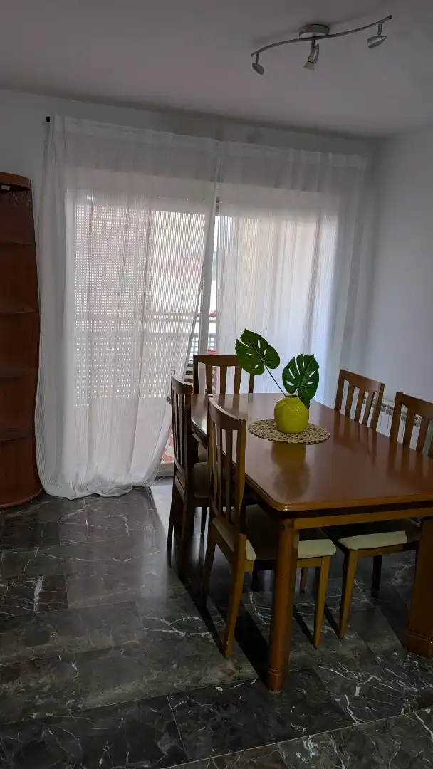 Comedor de Piso de alquiler en Gójar con Calefacción, Jardín privado y Parquet