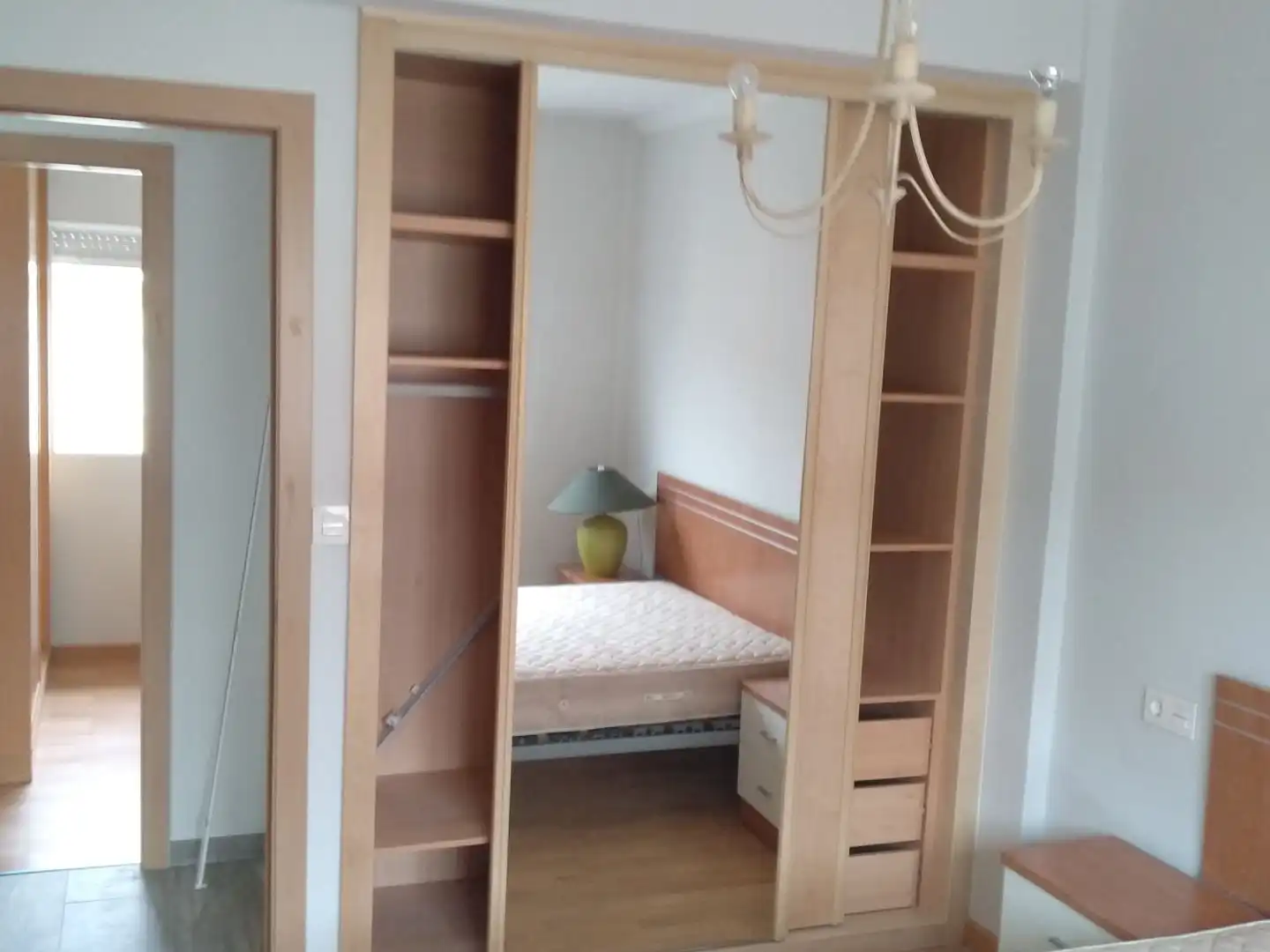 Bedroom of Flat for rent in Santiago de Compostela   with Heating, Terrace and Furnished