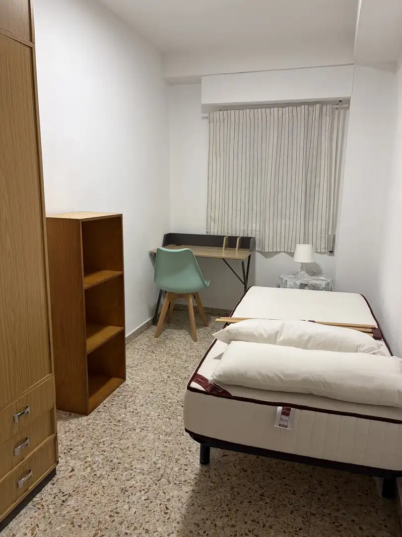 Flat for rent in Plaza Triangular, 14, Santa María de Gracia Bedroom of Flat for rent in Murcia with Air Conditioner, Furnished and Balcony