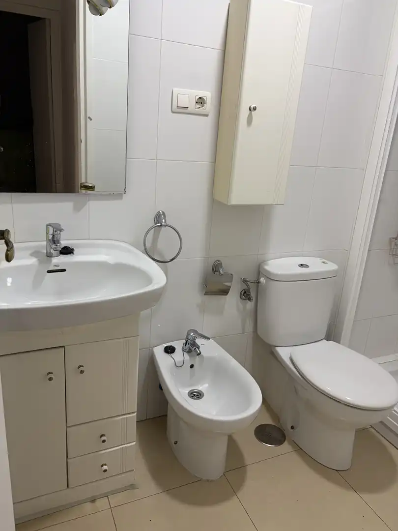 Flat for rent in Plaza Triangular, 14, Santa María de Gracia Bathroom of Flat for rent in Murcia with Air Conditioner, Furnished and Balcony