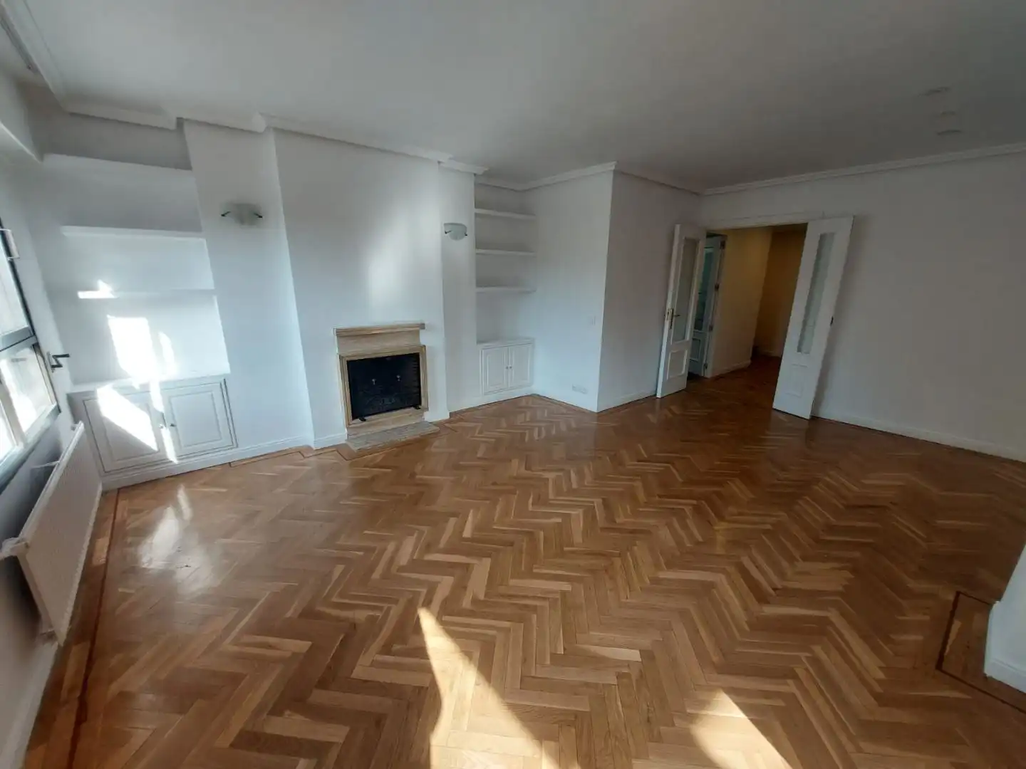 Sala de estar de Piso de alquiler en Pozuelo de Alarcón con Terraza y Piscina