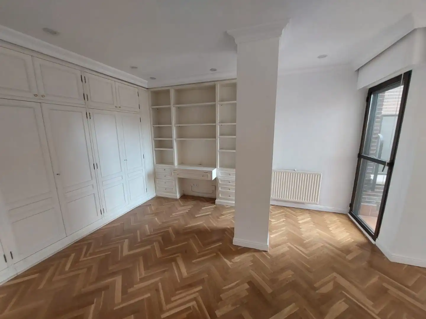 Habitación de Piso de alquiler en Pozuelo de Alarcón con Terraza y Piscina