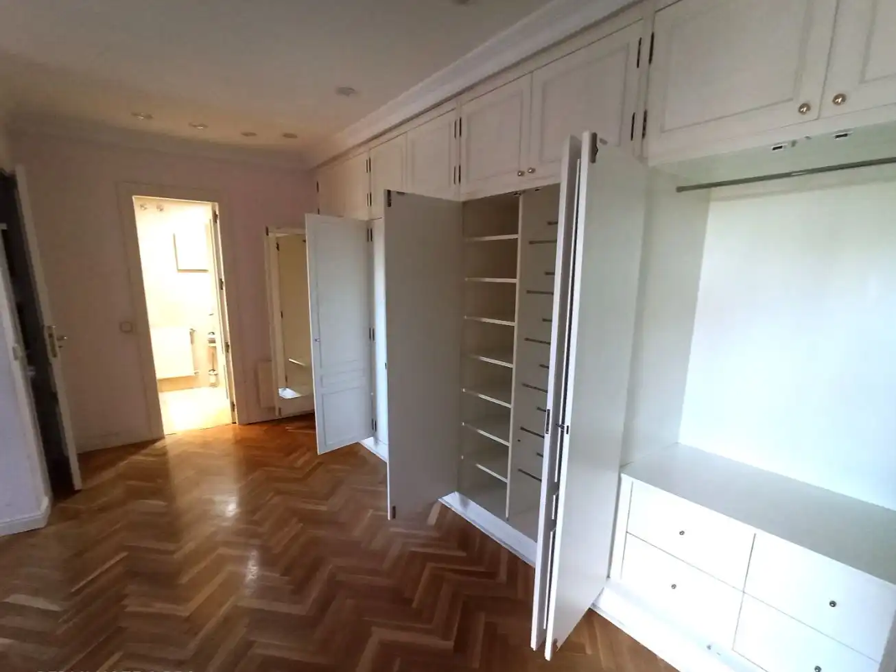 Habitación de Piso de alquiler en Pozuelo de Alarcón con Terraza y Piscina