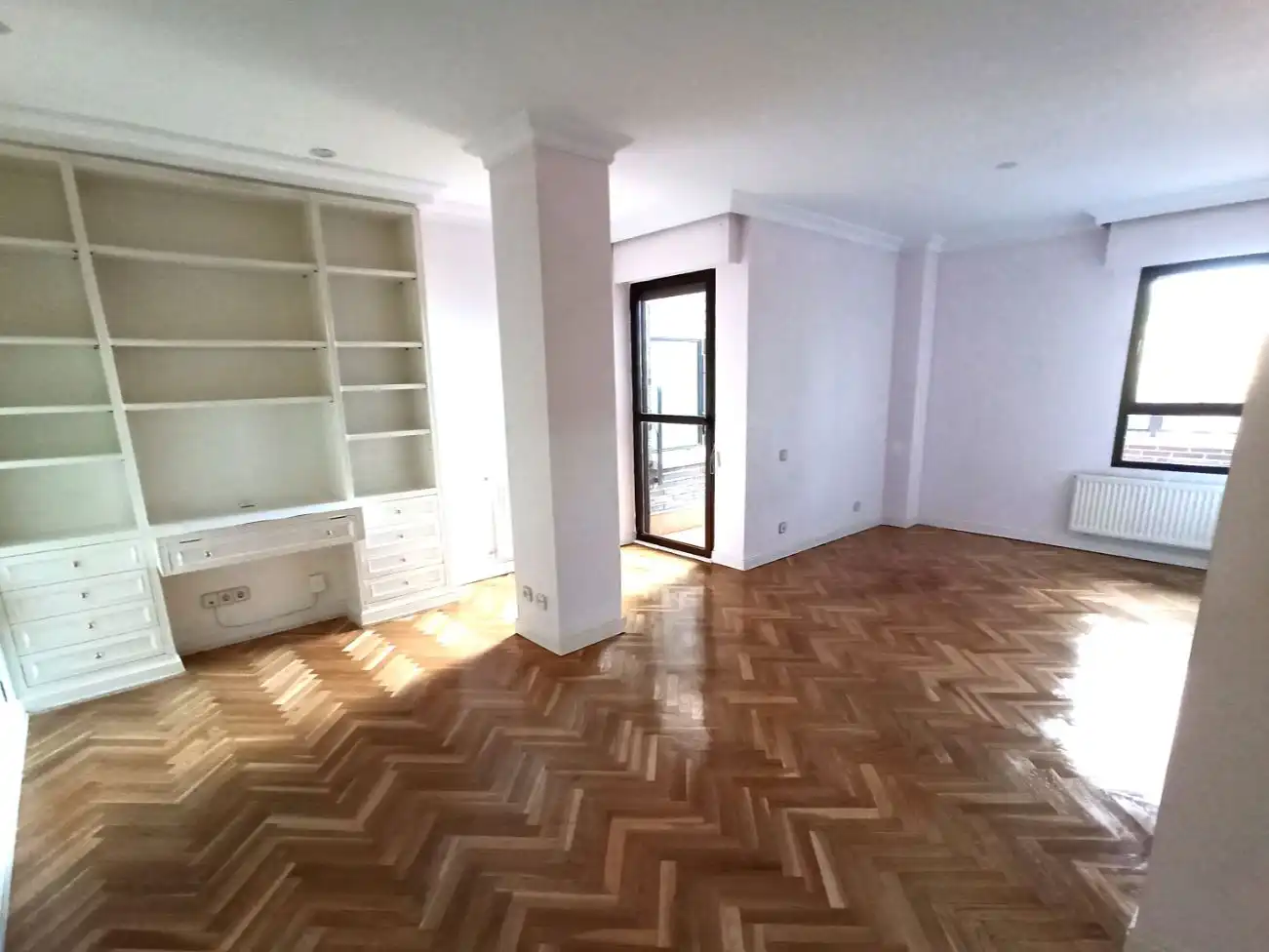 Sala de estar de Piso de alquiler en Pozuelo de Alarcón con Terraza y Piscina