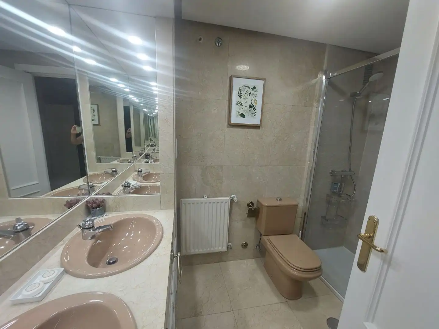 Baño de Piso de alquiler en Pozuelo de Alarcón con Terraza y Piscina