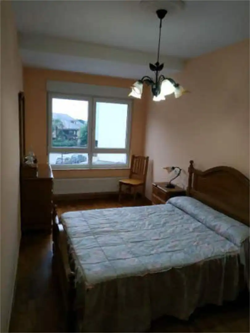 Dormitori de Apartament de lloguer en Ribadeo amb Calefacció i Moblat
