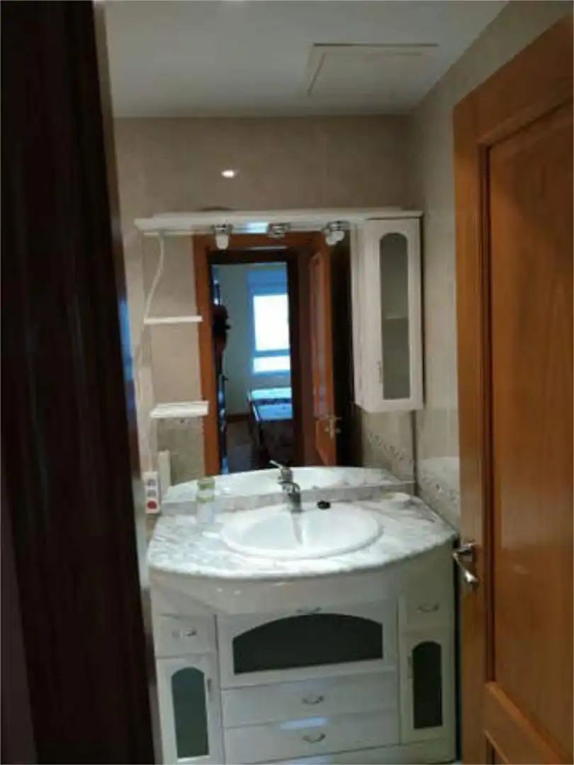Bany de Apartament de lloguer en Ribadeo amb Calefacció i Moblat