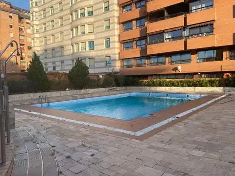 Piso de alquiler en Calle Estadio, 3, Plaza de Toros Piscina de Piso de alquiler en Valladolid Capital con Terraza, Piscina y Balcón