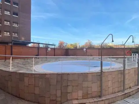 Piso de alquiler en Calle Estadio, 3, Plaza de Toros Piscina de Piso de alquiler en Valladolid Capital con Terraza, Piscina y Balcón
