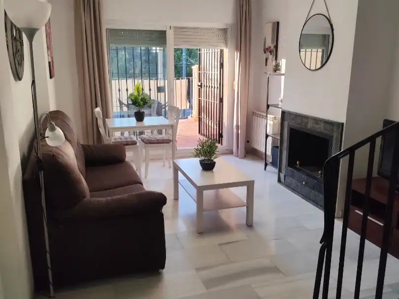Sala de estar de Piso de alquiler en Granada con Calefacción, Terraza y Amueblado