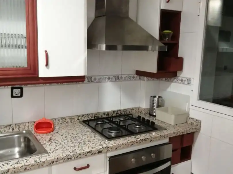 Cocina de Piso de alquiler en Granada con Calefacción, Terraza y Amueblado