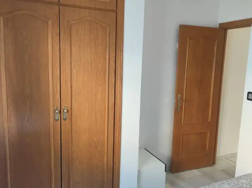 Habitación de Piso de alquiler en Granada con Calefacción, Terraza y Amueblado