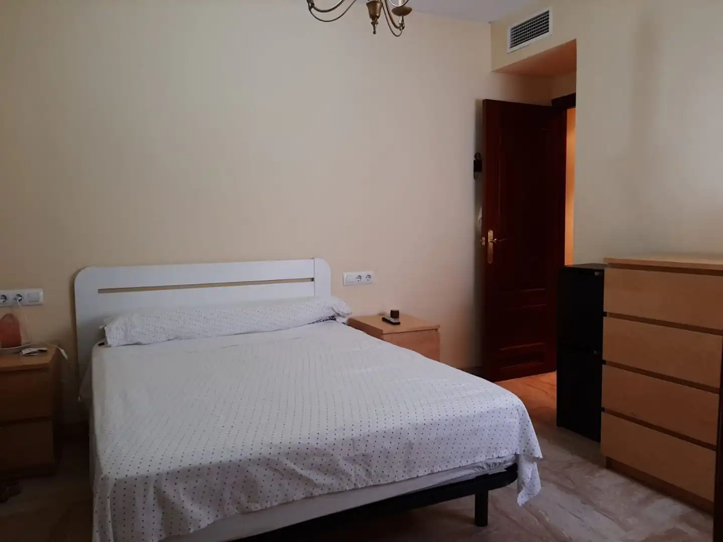 Flat for rent in Carretera de Trassierra, 22, Huerta de la Reina - Trassierra Bedroom of Flat for rent in Córdoba with Air Conditioner and Furnished