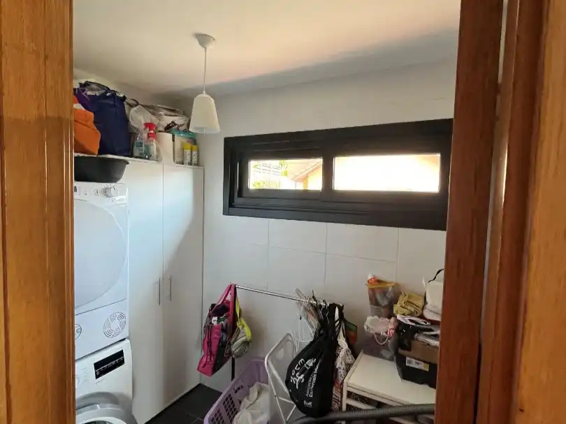 Casa o xalet en venda a Bergondo Cuina de Casa o xalet en venda en Bergondo amb Calefacció, Jardí privat i Parquet
