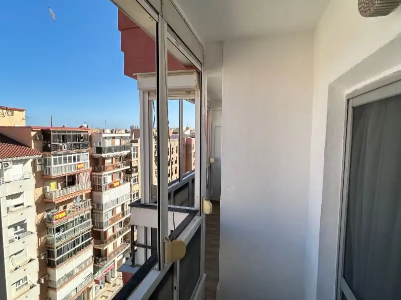 Flat for sale in Calle Héroe de Sostoa, 152, La Luz - El Torcal Balcony of Flat for sale in Málaga with Air Conditioner, Parquet flooring and Terrace