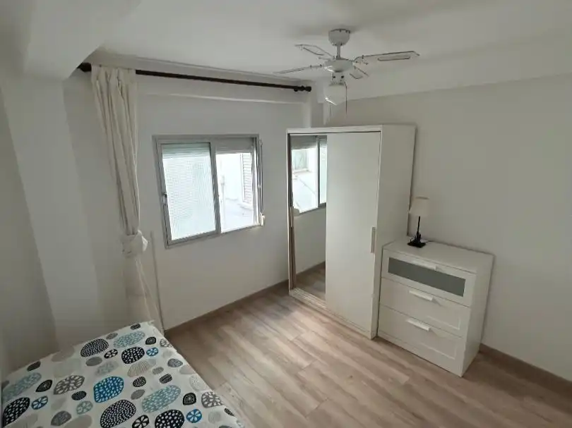 Flat for sale in Calle Héroe de Sostoa, 152, La Luz - El Torcal Bedroom of Flat for sale in Málaga with Air Conditioner, Parquet flooring and Terrace