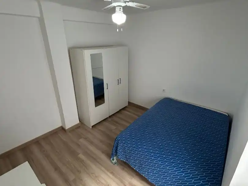 Flat for sale in Calle Héroe de Sostoa, 152, La Luz - El Torcal Bedroom of Flat for sale in Málaga with Air Conditioner, Parquet flooring and Terrace